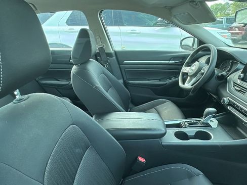 Used 2022 Nissan Altima 2.5 SV image 10
