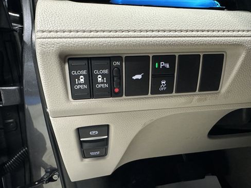 New 2026 Honda Odyssey Elite image 17