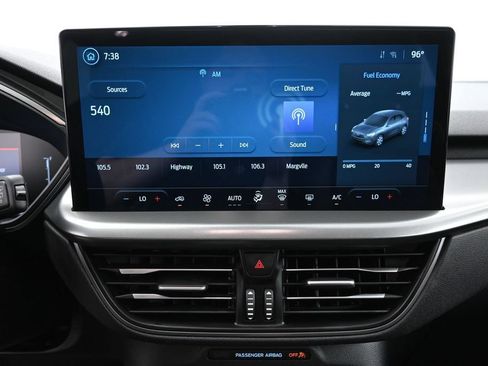 Used 2025 Ford Escape Active w/ Tech Pack #1 FWD image 9