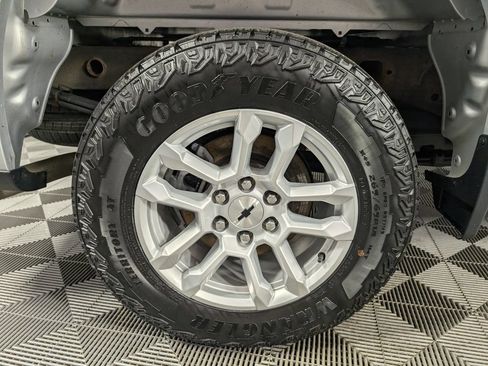 Used 2022 Chevrolet Silverado 1500 RST w/ LPO, Dark Essentials Package AWD/4WD image 11