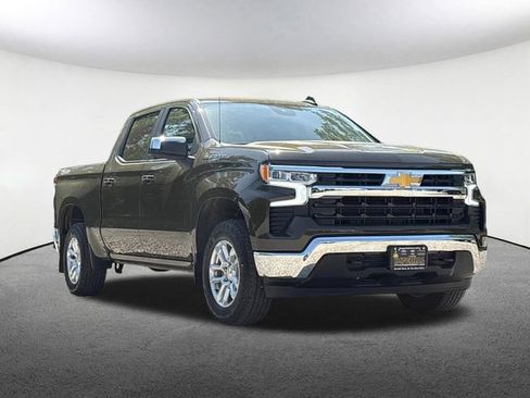 Used 2023 Chevrolet Silverado 1500 LT AWD/4WD image 2