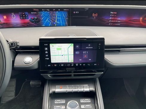 Used 2025 Lincoln Nautilus Reserve w/ Jet Appearance Package image 11