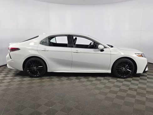 Used 2023 Toyota Camry XSE image 10