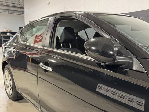 Used 2022 Nissan Altima 2.5 S FWD image 7