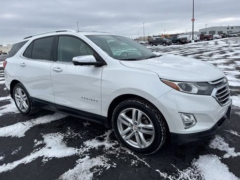 Used 2020 Chevrolet Equinox Premier image 3