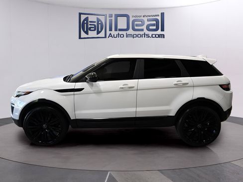 Used 2018 Land Rover Range Rover Evoque SE AWD/4WD image 2