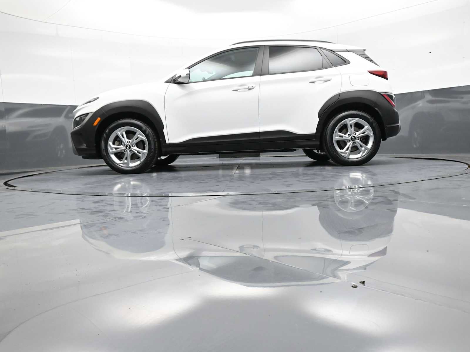 Certified 2023 Hyundai Kona SEL AWD/4WD image 30