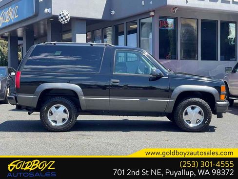 Used 1999 Chevrolet Tahoe 4WD 2-Door w/ Preferred Equipment Group image 3