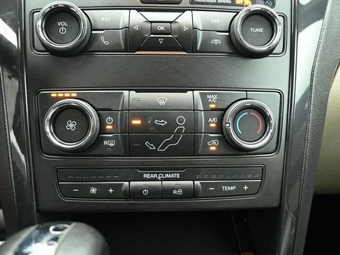 Used 2019 Ford Explorer 4WD image 13
