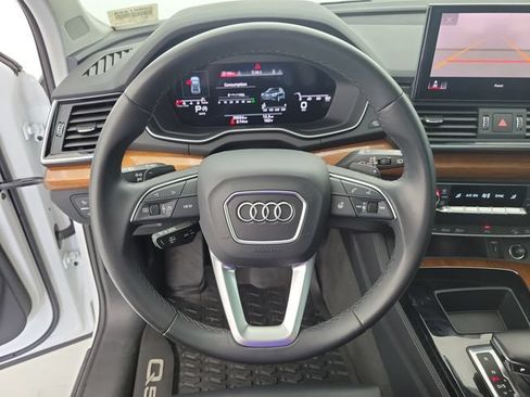 Used 2023 Audi Q5 2.0T Premium Plus w/ Premium Plus Package AWD/4WD image 24