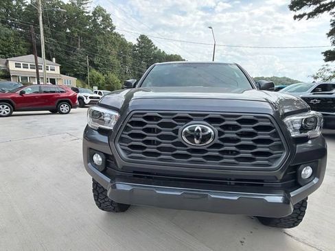 Used 2017 Toyota Tacoma TRD Off-Road w/ Tow Package (A/T) AWD/4WD image 26