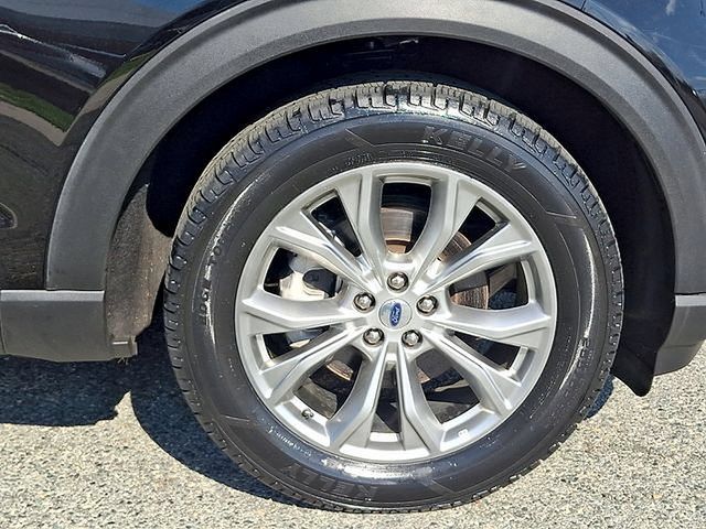 Used 2023 Ford Explorer Limited AWD/4WD image 8