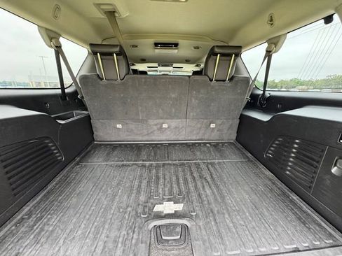 Used 2018 Chevrolet Suburban Premier image 19