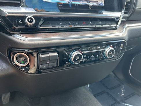 Used 2025 GMC Sierra 1500 SLT image 34