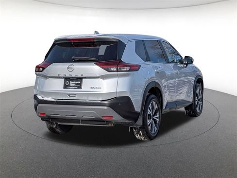 Used 2023 Nissan Rogue SV image 5