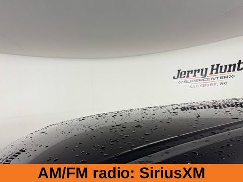 Used 2024 Mitsubishi Outlander SE image 13