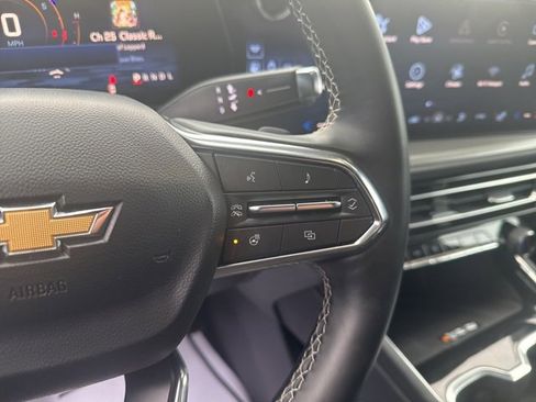 Used 2025 Chevrolet Traverse LT image 31