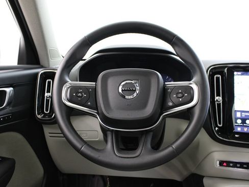Used 2026 Volvo XC40 B5 Plus AWD/4WD image 25