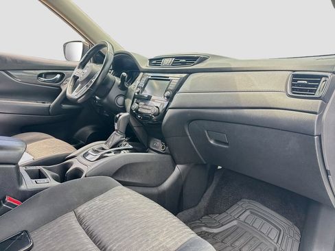 Used 2019 Nissan Rogue SV FWD image 31