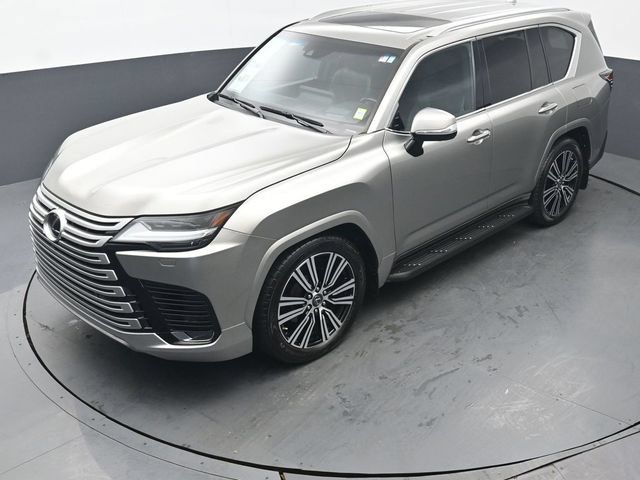 Used 2023 Lexus LX 600 4WD w/ Luxury Package image 45