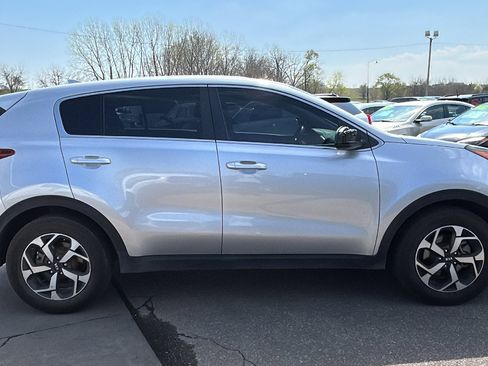Used 2020 Kia Sportage LX image 5