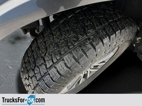 Used 2018 Ford F150 Lariat w/ Equipment Group 502A Luxury image 40