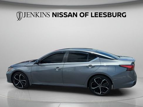Certified 2023 Nissan Altima 2.5 SR w/ SR Premium Package FWD image 10