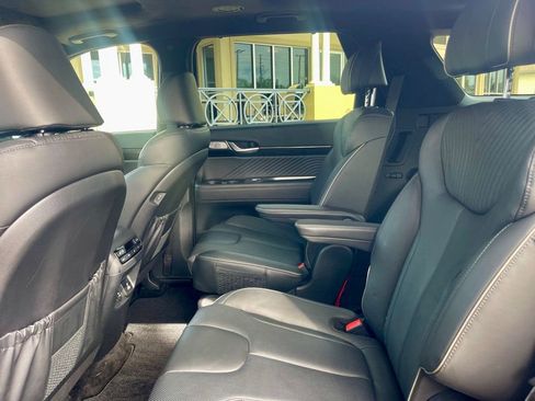 Used 2025 Hyundai Palisade Calligraphy FWD image 12
