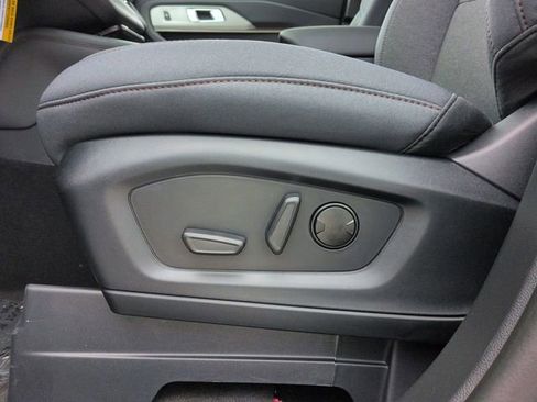 New 2025 Ford Explorer Active image 20