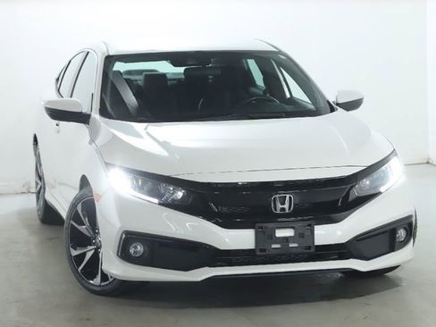 Used 2019 Honda Civic Sport image 2