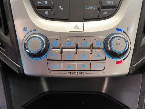 Used 2017 Chevrolet Equinox LS image 24