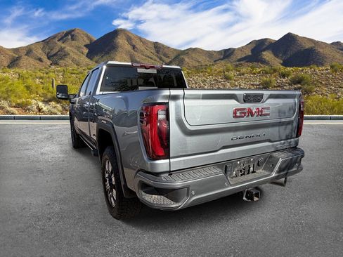 Used 2024 GMC Sierra 2500 Denali w/ Denali Reserve Package AWD/4WD image 4