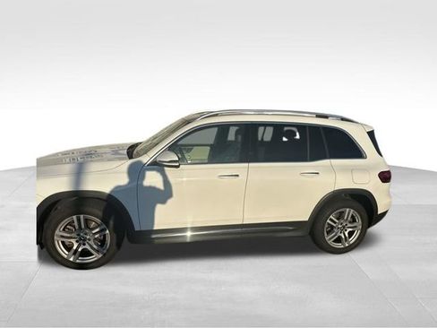 Used 2021 Mercedes-Benz GLB 250 4MATIC image 5