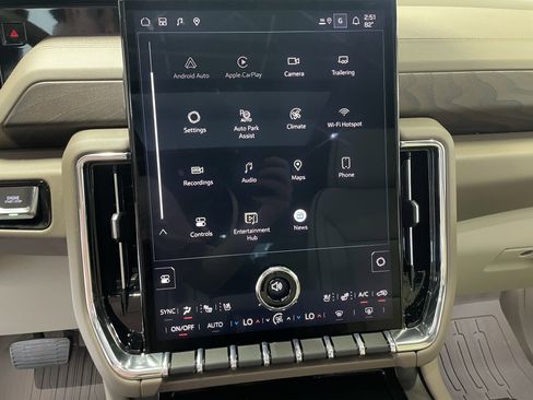 New 2026 GMC Yukon XL Denali w/ Denali Reserve Package image 20