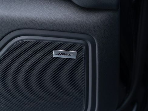 Certified 2026 Porsche Macan AWD/4WD image 22