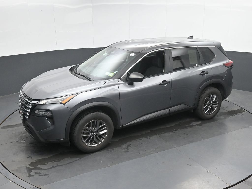 Used 2024 Nissan Rogue S AWD/4WD image 36