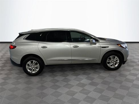 Used 2020 Buick Enclave Essence FWD image 8