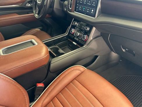 Used 2024 GMC Yukon Denali Ultimate image 18