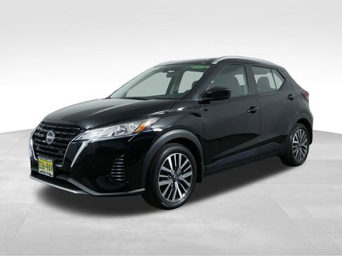 Used 2022 Nissan Kicks SV FWD image 5