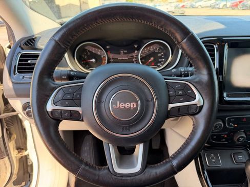 Used 2018 Jeep Compass Limited w/ Safe & Security Group FWD image 8