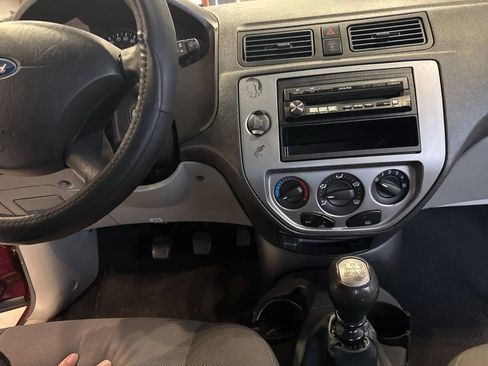 Used 2007 Ford Focus SES FWD image 21