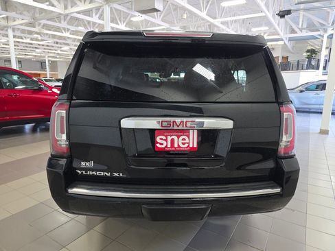 Used 2018 GMC Yukon XL Denali w/ Open Road Package image 5