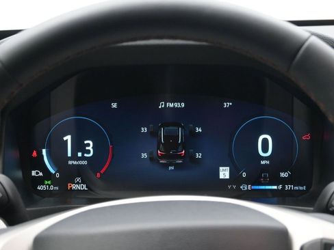 Used 2025 Ford Explorer Active image 17