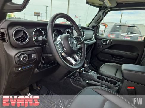 Used 2023 Jeep Wrangler Unlimited Sahara w/ Cold Weather Group AWD/4WD image 22