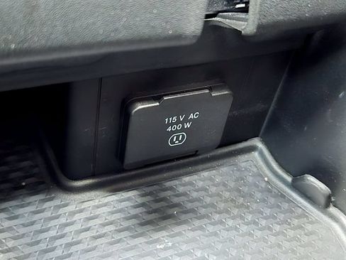 Used 2026 RAM 1500 Laramie AWD/4WD image 23