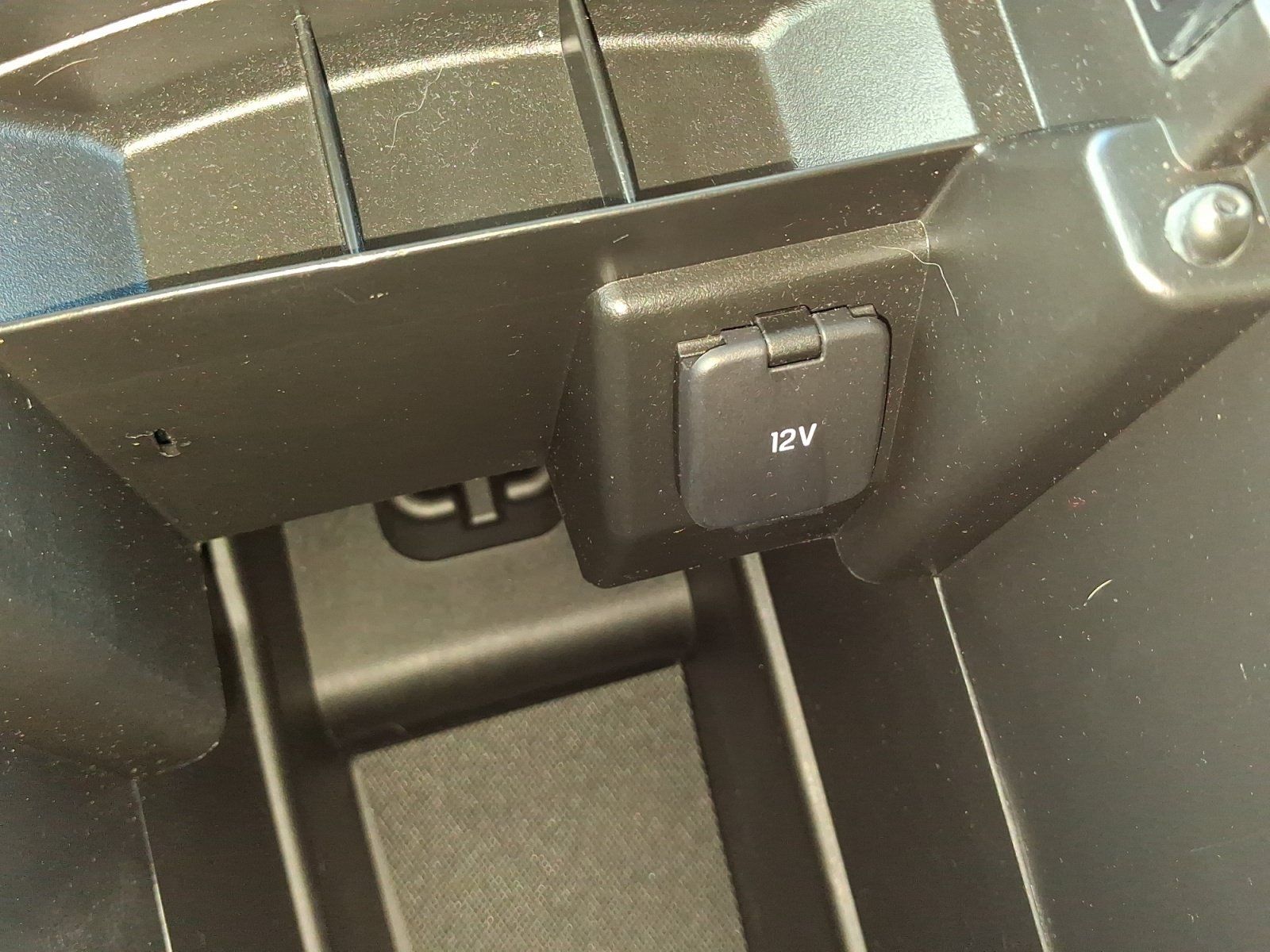 Used 2019 Ford Edge Titanium FWD image 20