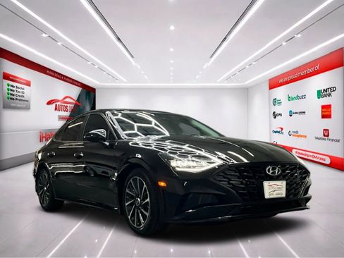 Used 2023 Hyundai Sonata Limited FWD image 2