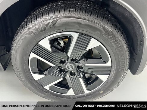 Certified 2025 Nissan Kicks SV image 27