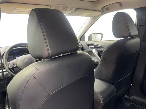 Used 2024 Mitsubishi Eclipse Cross SE image 35
