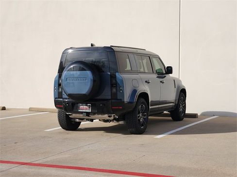 New 2026 Land Rover Defender 110 X-Dynamic SE image 4